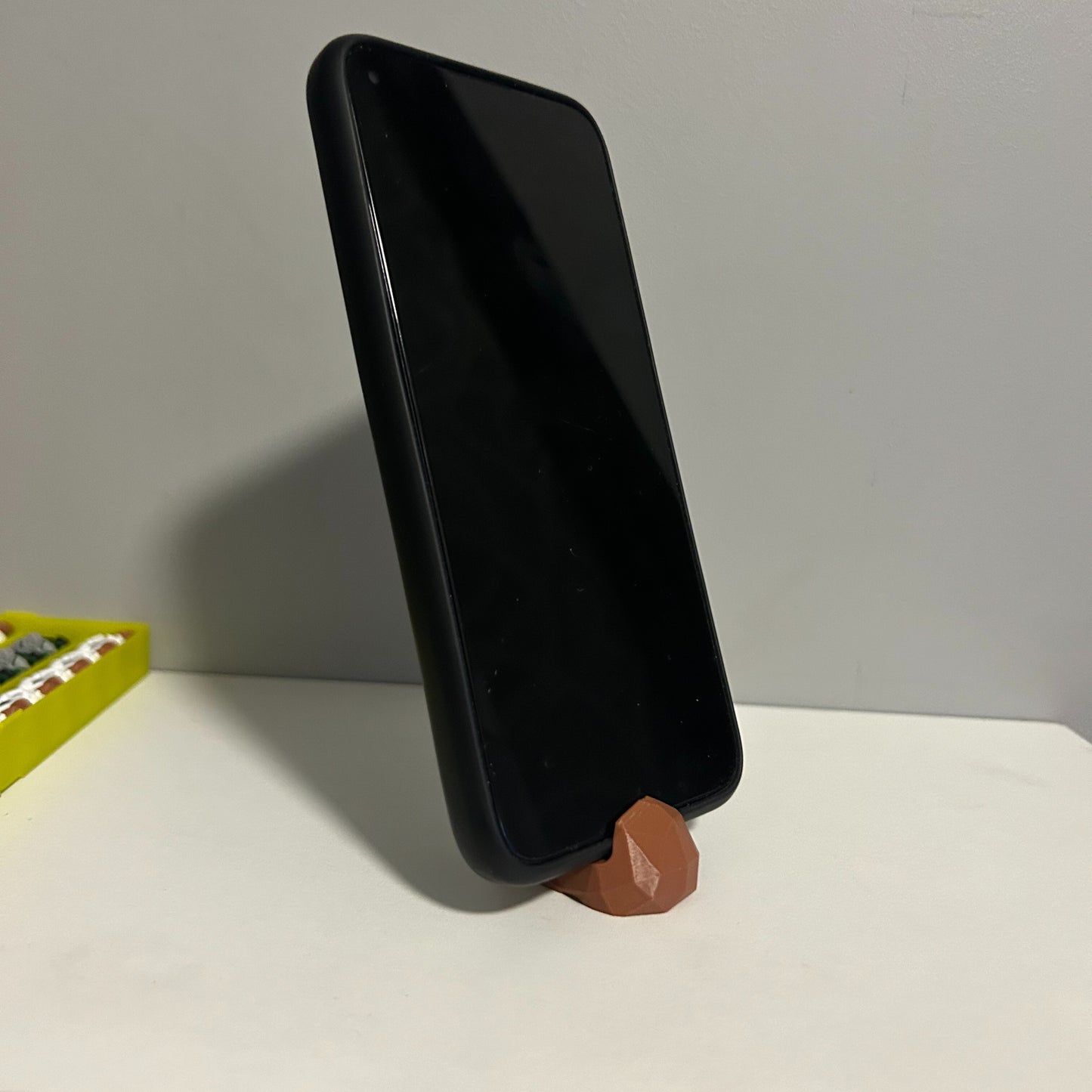 Capybara phone stand