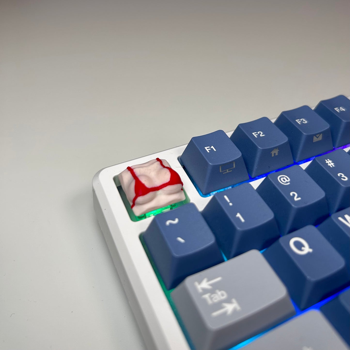 Bikini keycap